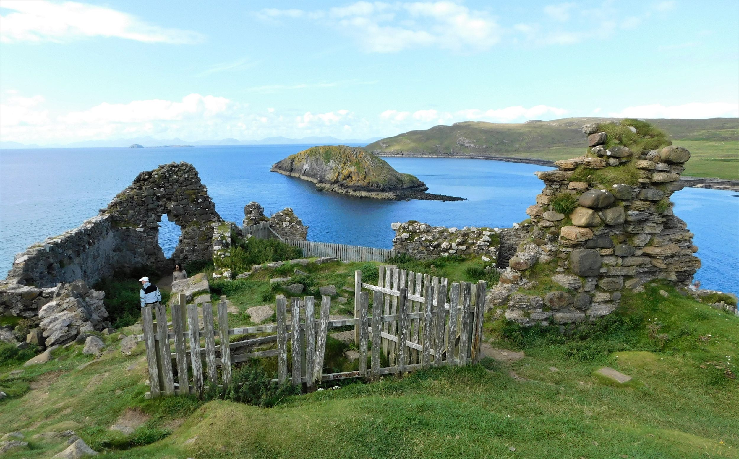 Duntulm Castle | castle-finders.co.uk